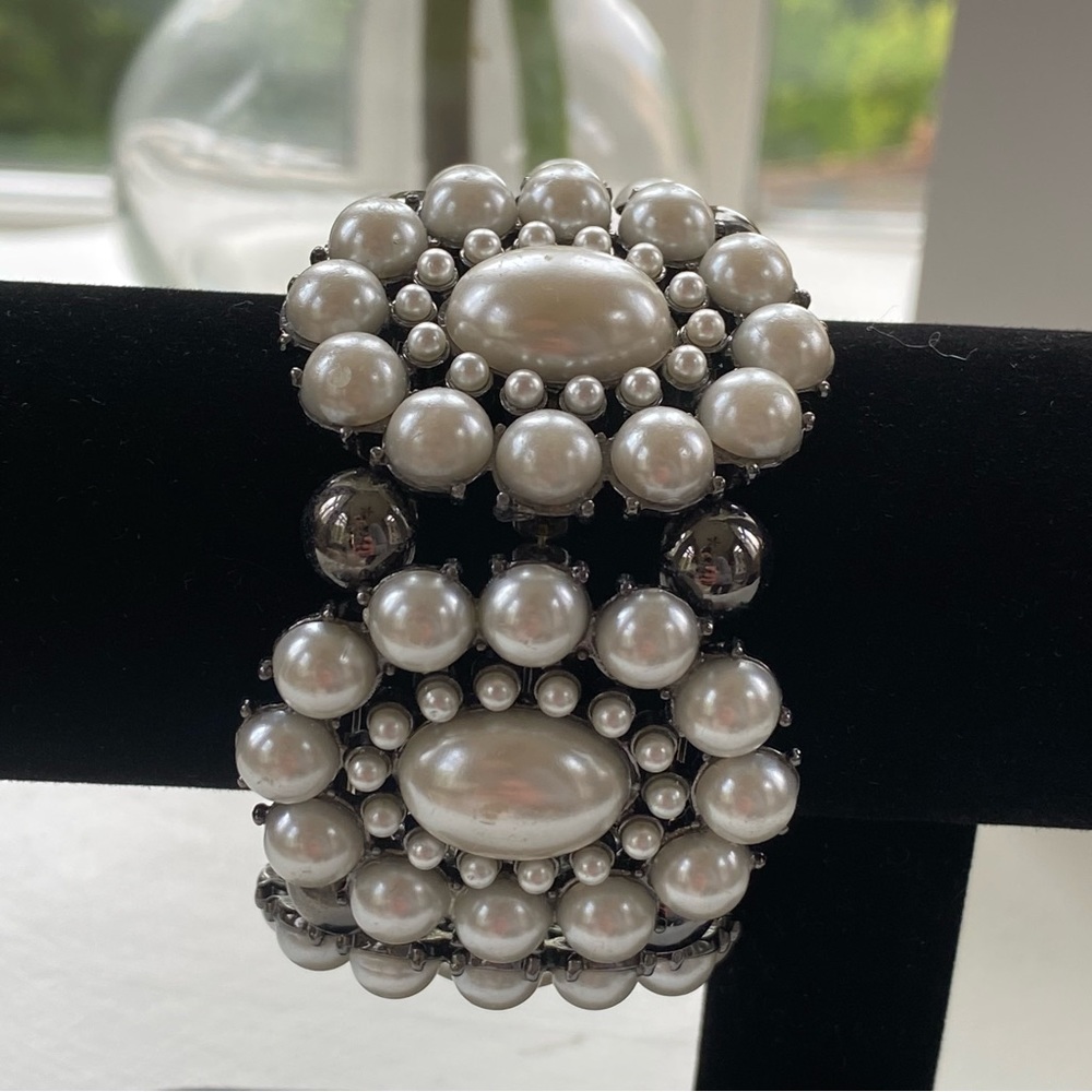 White House Black Market Beaded Stretch Bracelet